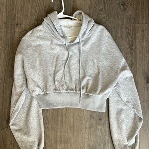 Superdown Light Gray Cropped Hoodie Sweater